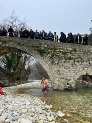 Με λαμπρότητα ο εορτασμός των Θεοφανείων φέτος στο δήμο Ζίτσας με ισχυρή εκπροσώπηση του ελληνικού κοινοβουλίου 